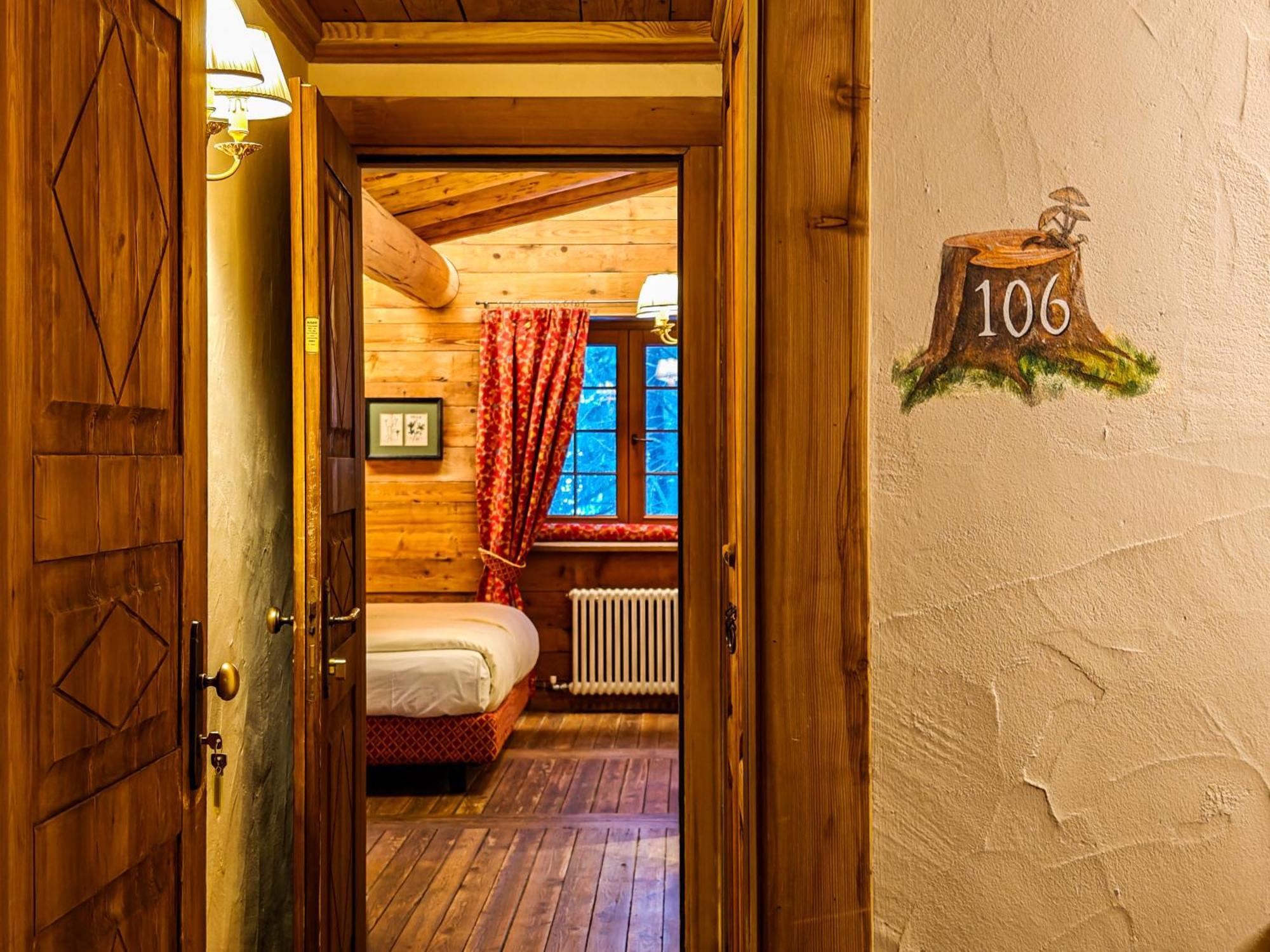 Hotel Breithorn Champoluc Exterior photo