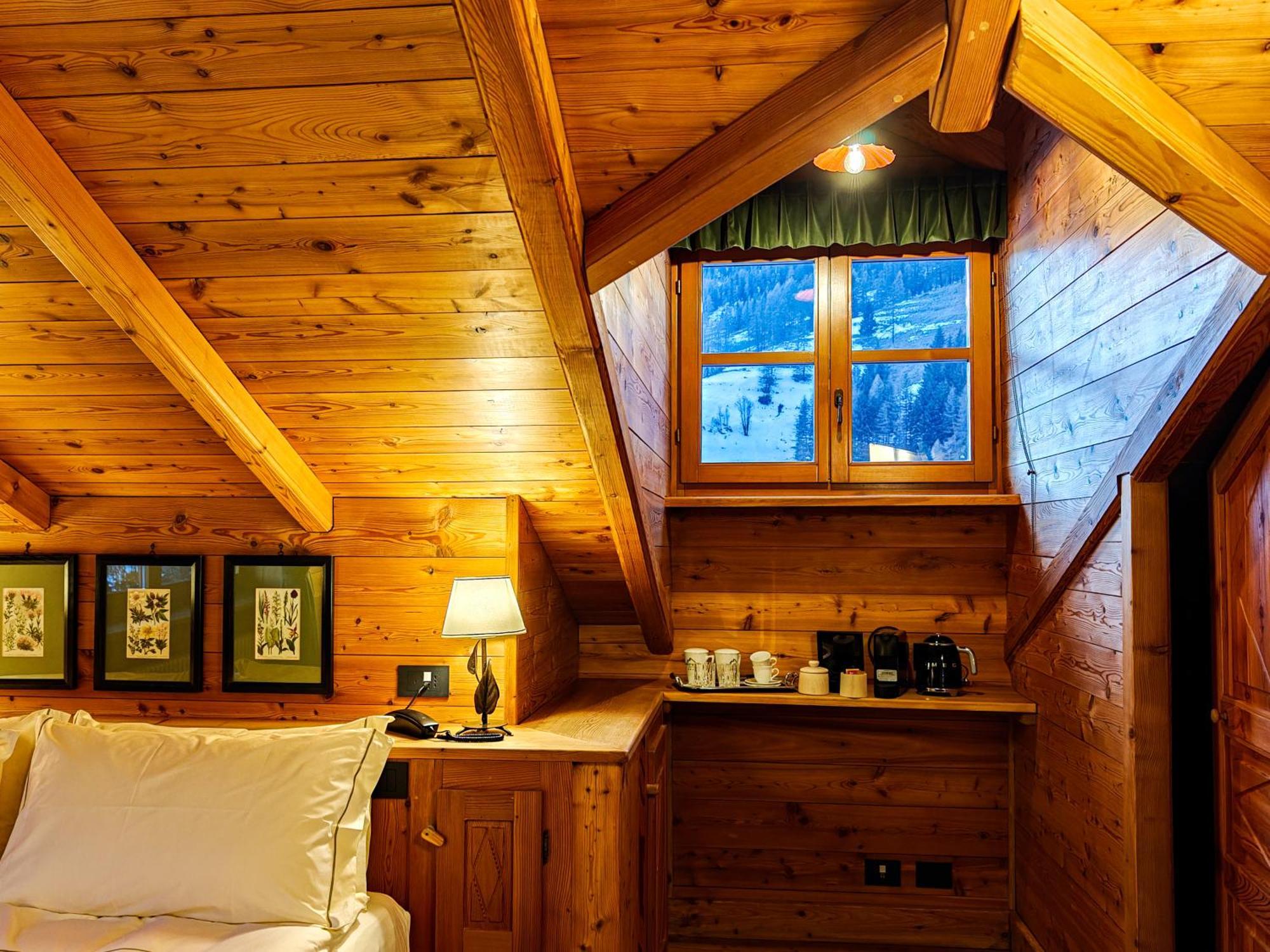 Hotel Breithorn Champoluc Exterior photo