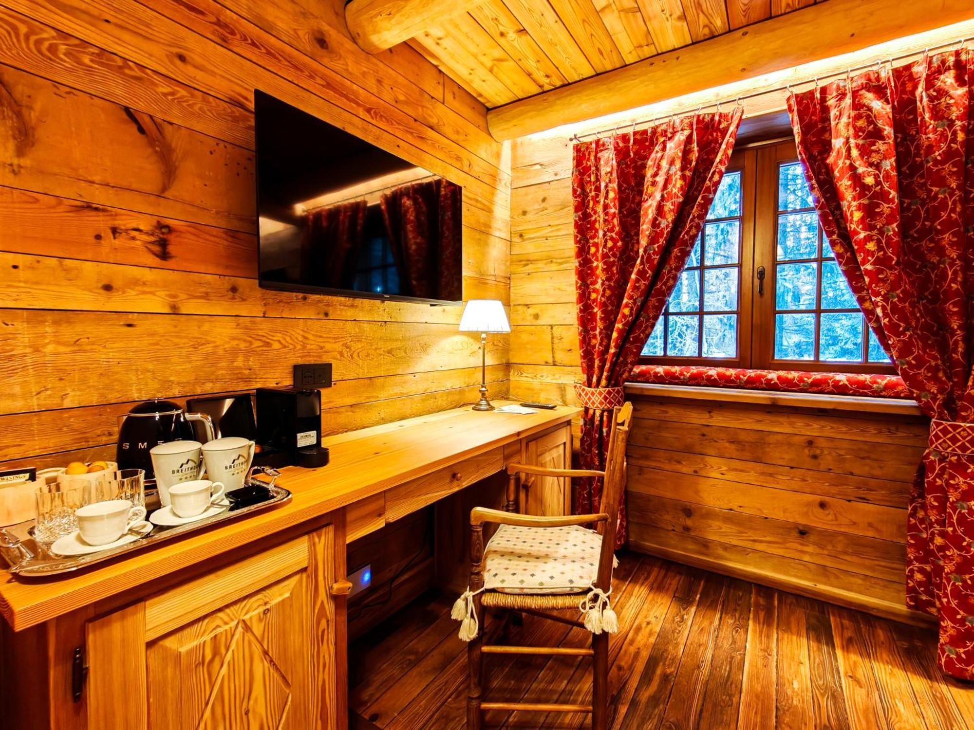 Hotel Breithorn Champoluc Exterior photo
