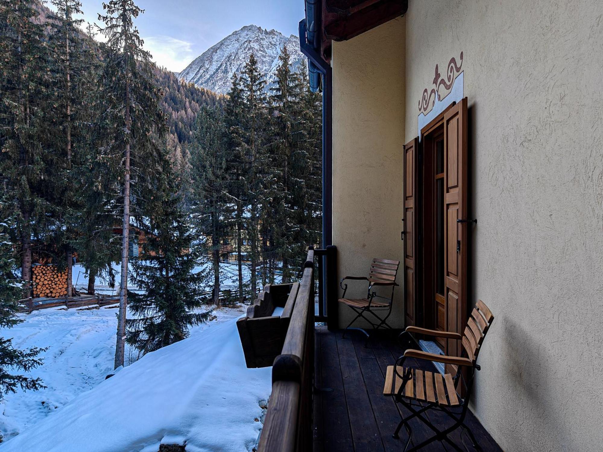 Hotel Breithorn Champoluc Exterior photo