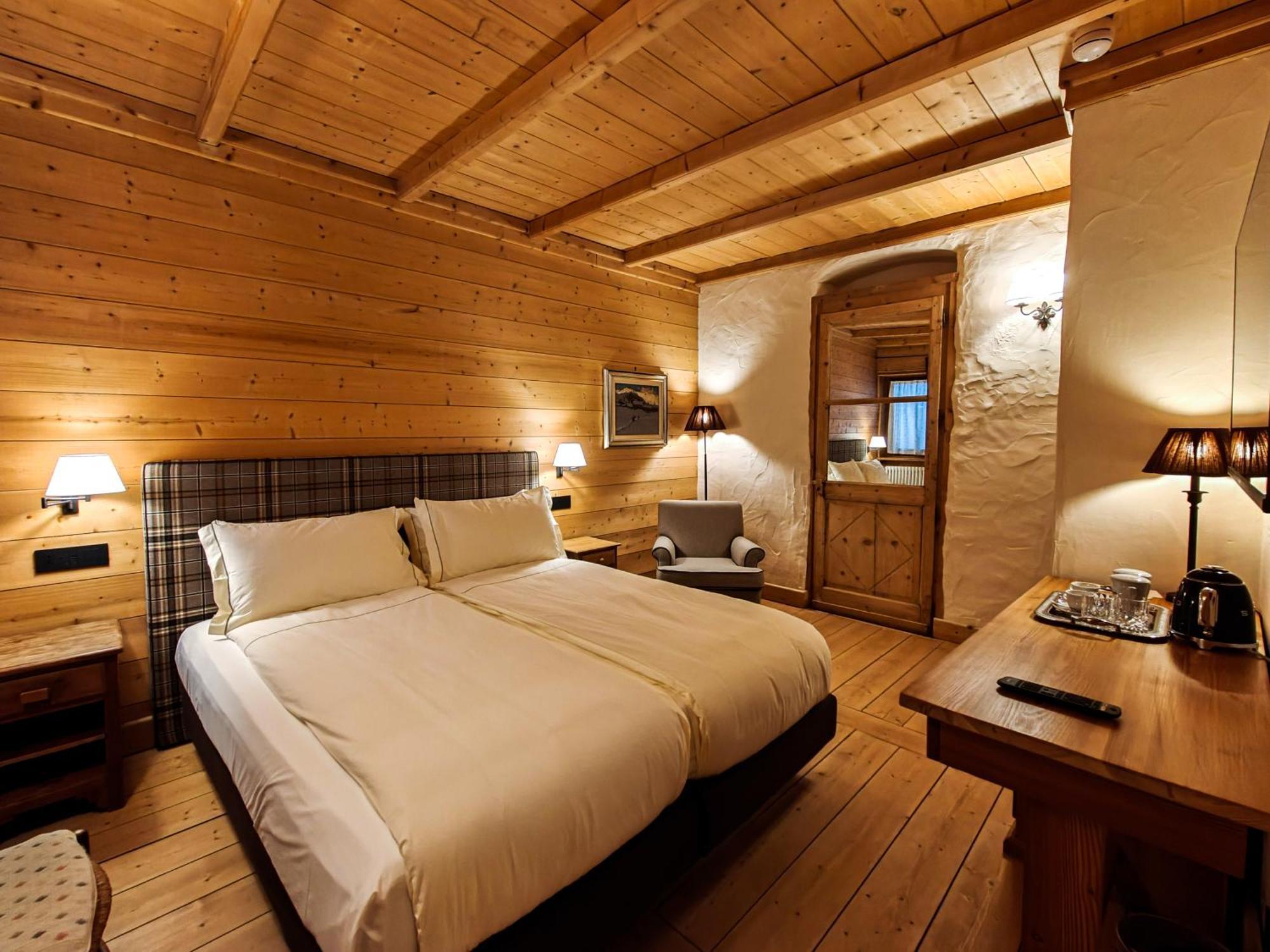 Hotel Breithorn Champoluc Exterior photo